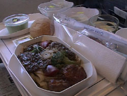 機内食けっこう美味かった!